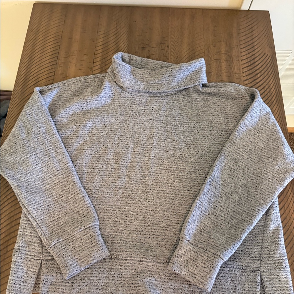 CALIA by Carrie Underwood Light Gray Turtleneck Sweater